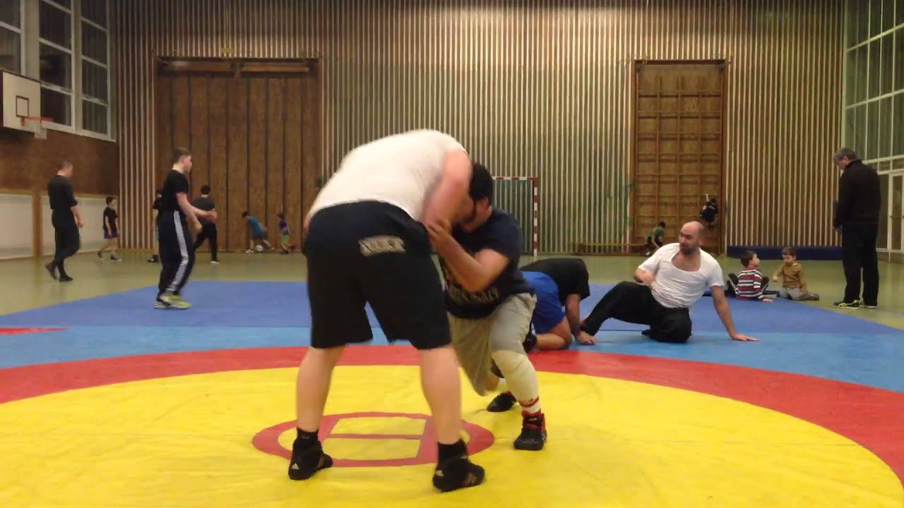 Angriff Technik im Ringen um den Gegner zu schultern. Güreş Tekniği - борцовская техника. Wrestling