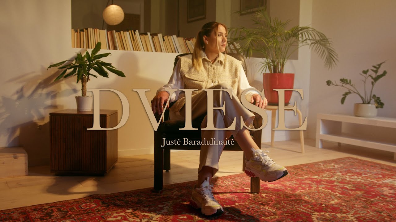 Justė Baradulinaitė - Dviese (Official Lyric Video)