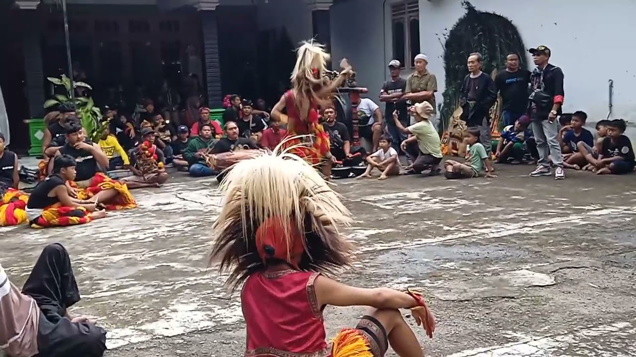 BUJANG GANONG YOKE DAN AMBON LIVE DI DOLOPO