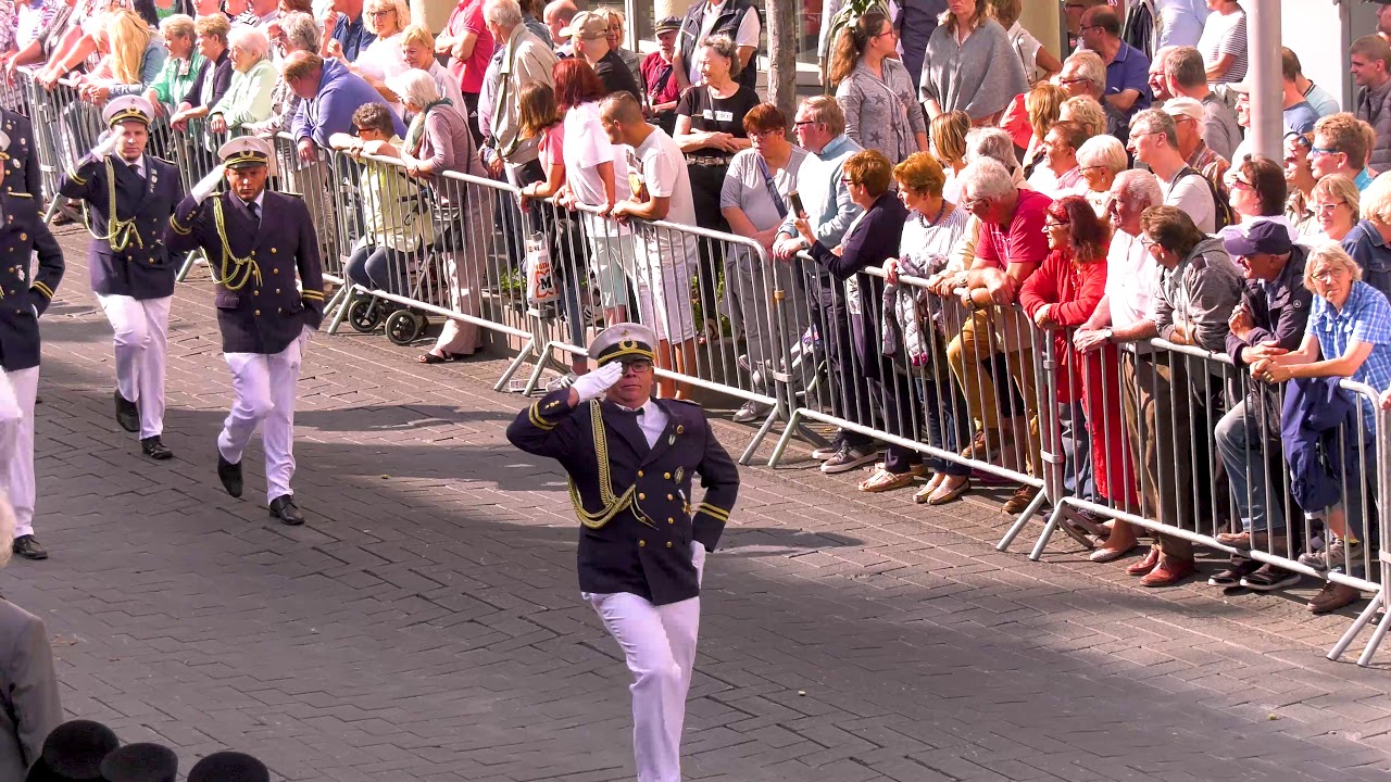 Parade beim Stadtschützenfest 2019 in Mönchengladbach
