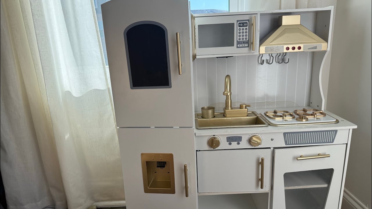 Play kitchens for toddlers!  ( Review!!)  Working Faucet!