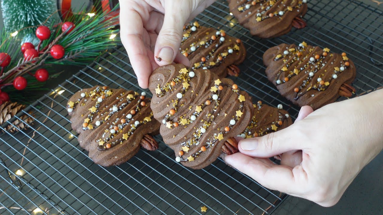 These Chocolate Christmas Tree Cookies Are Too Cute to Eat 🎄🍫| Quick & Easy Recipe
