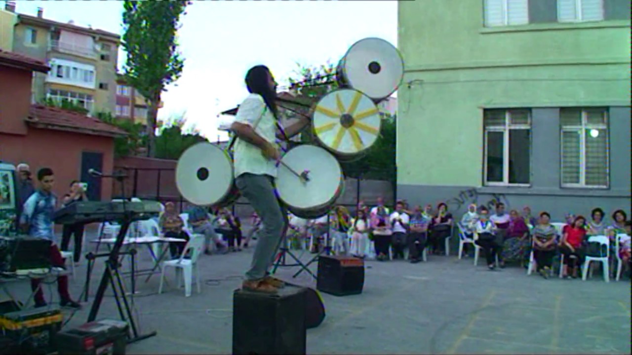UŞAKLI ÇILGIN DAVULCU DAN MUHTEŞEM DAVUL SHOW VE OYUN SHOW