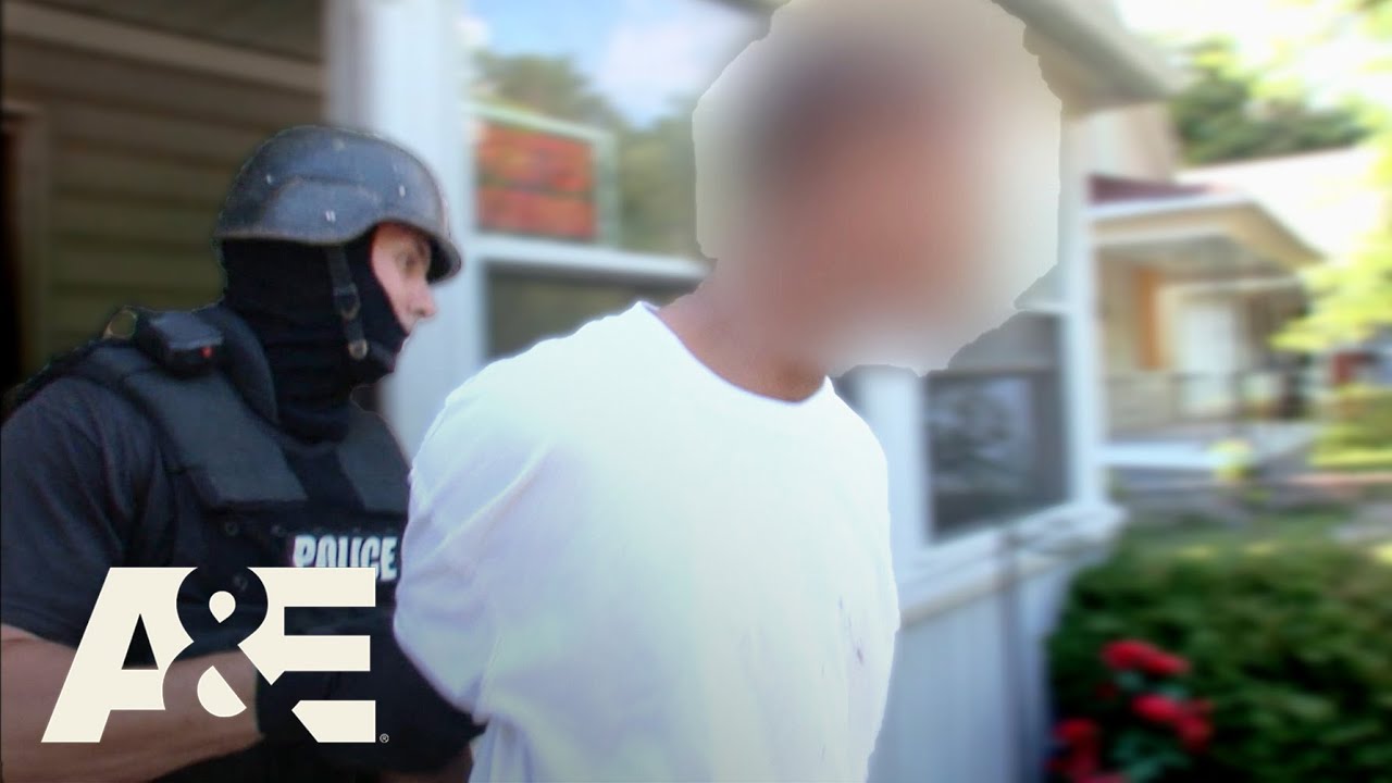 Kansas City SWAT: Teenage Drug Dealer Suspect Starts Crying After Arrest | A&E
