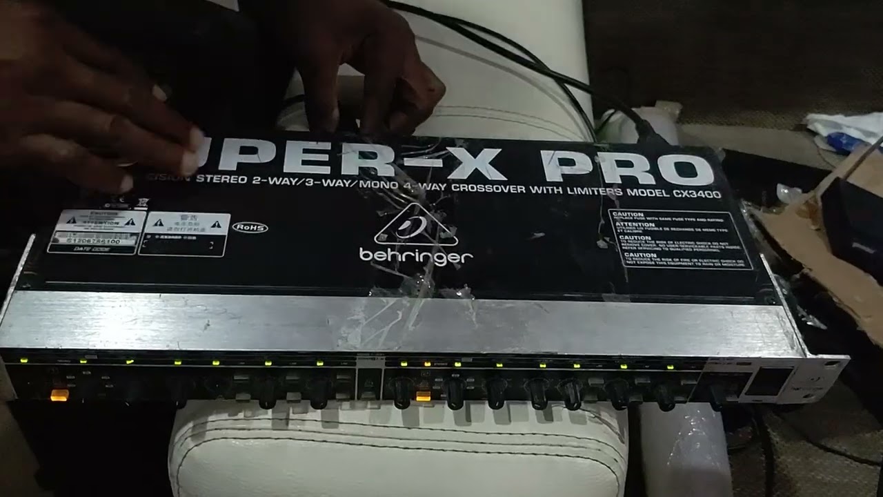 Behringer Super-X Pro CX3400 Crossover with Stereo 2-Way/3-Way/Mono 4-Way