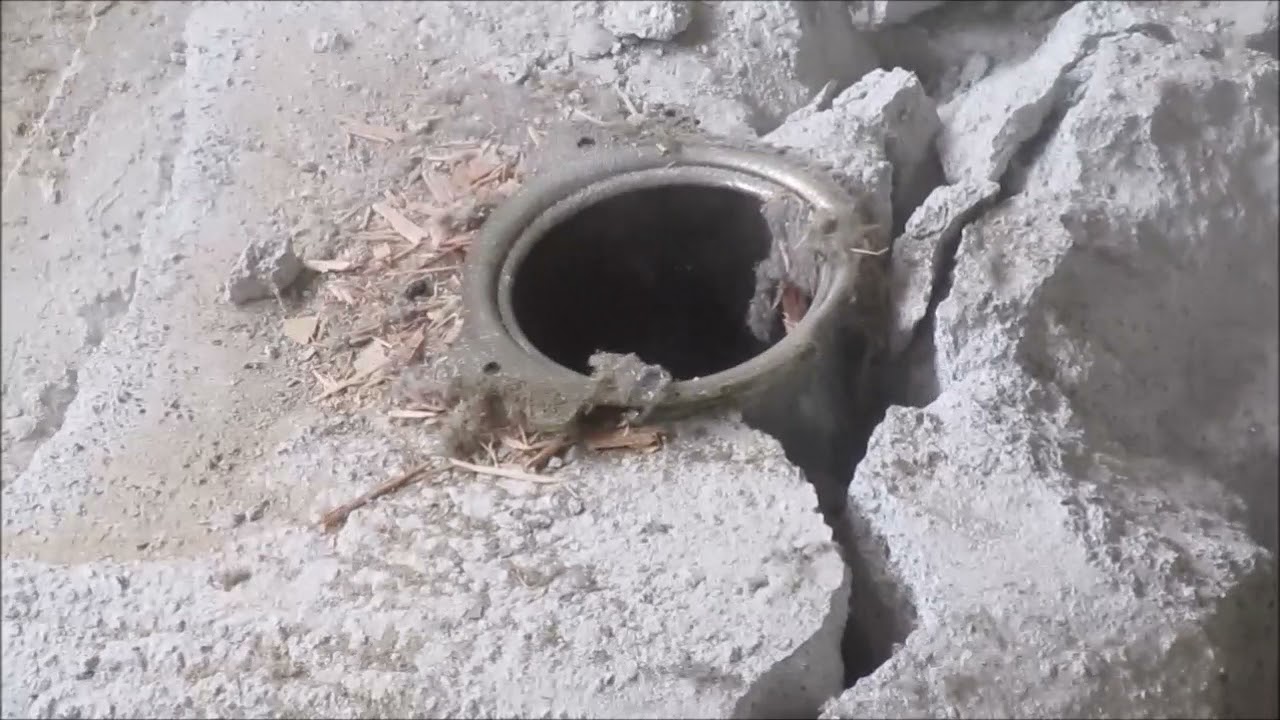 バレーボール床金具交換工事、体育館床研磨