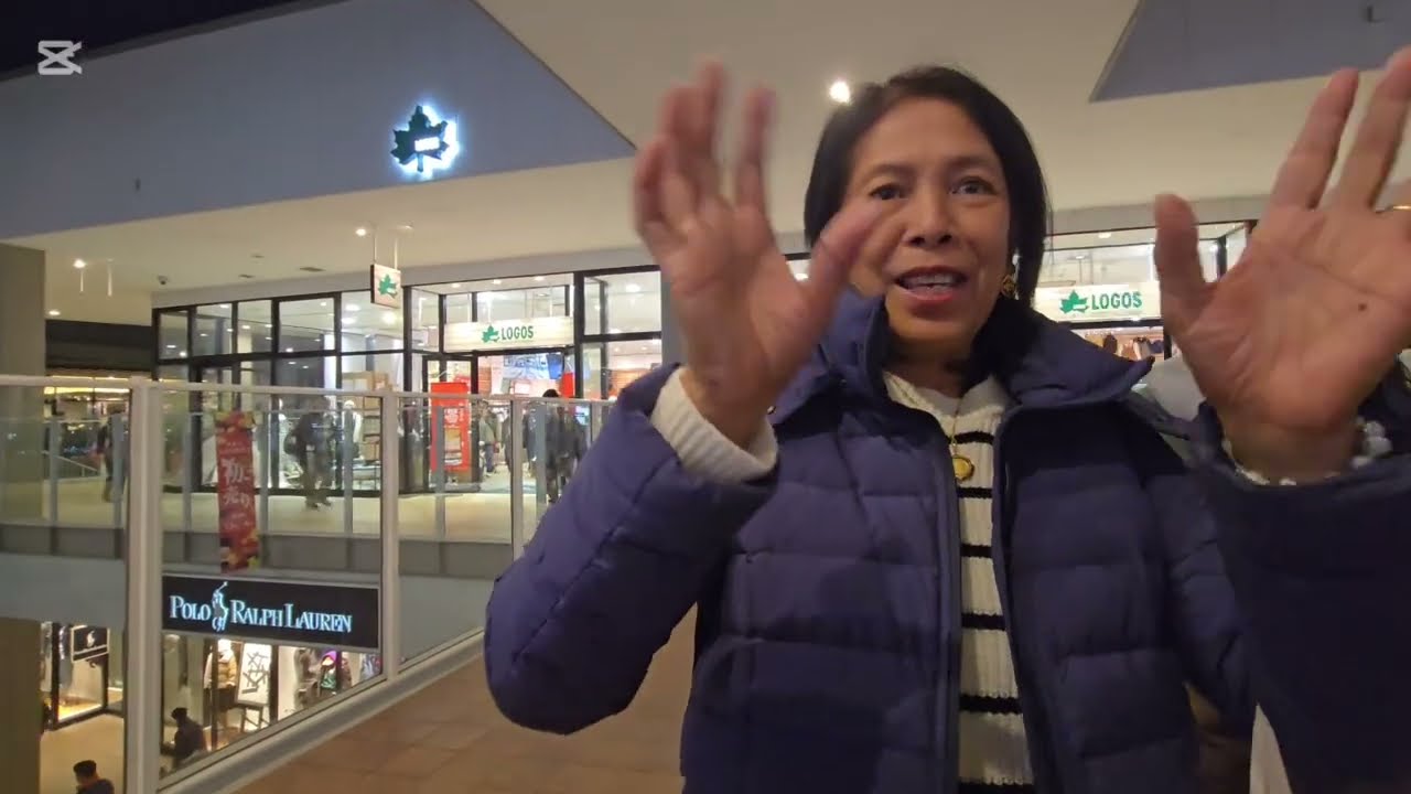 Shopping at Laketown Outlet Saitama-ken Japan 