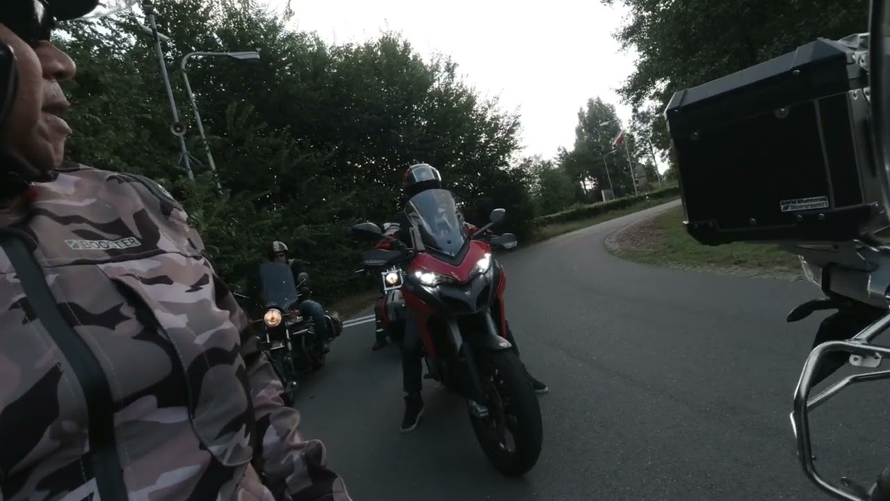 toeren in Friesland #bmw# bmwr1150r #motoguzzi #harleydavidson#ducati#Friesland