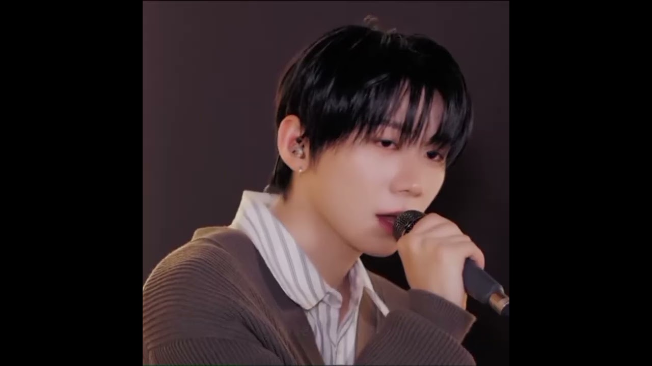 My whole world - covered by ahof JL and Hani   w/ no background music to enjoy the vocals w/ Eng sub