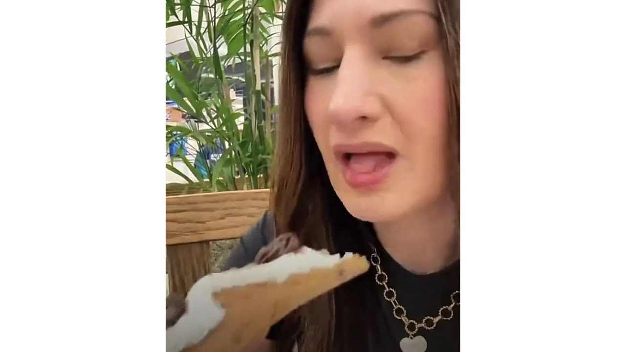 Gypsy Rose Blanchard Trying To Flex