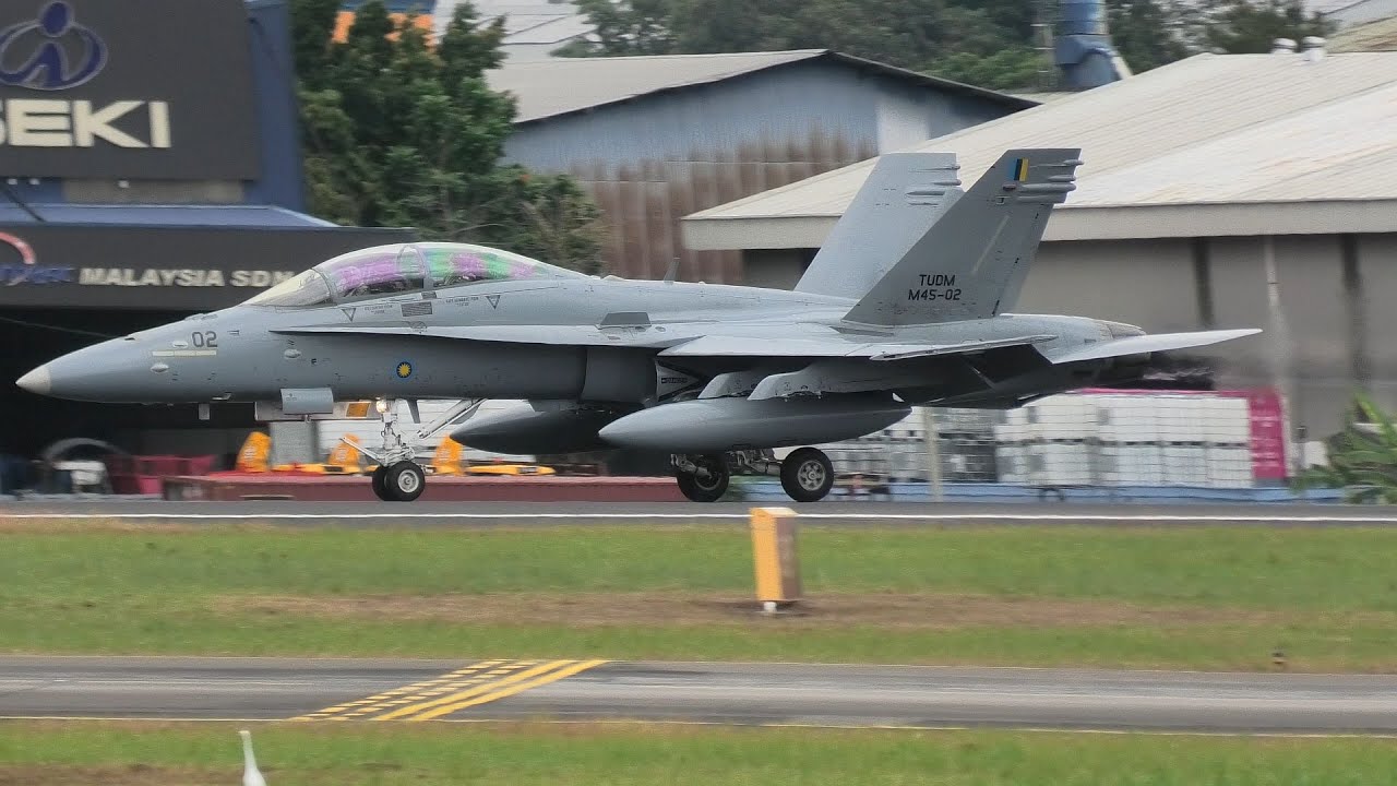 03/10/2025 Kuala Lumpur - Subang Airport (SZB/WMSA)
