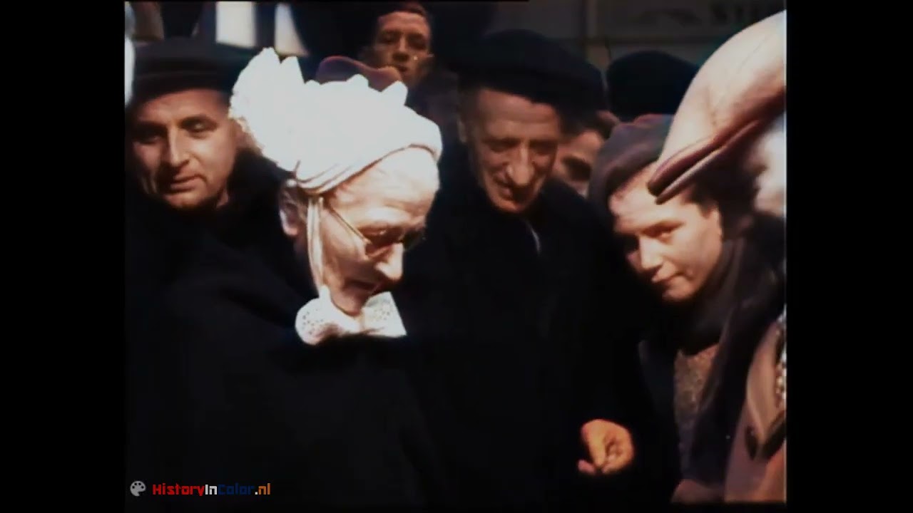 Eiermarkt Barneveld 1947, Egg Market Netherlands. Ingekleurde film, Colorized footage.