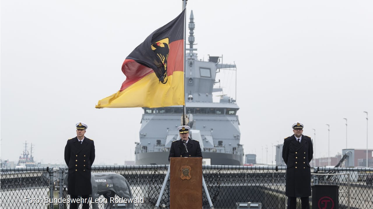 Kommandoübergabe 2. Fregattengeschwader in Wilhelmshaven - Übergabeappell bei der Deutschen Marine