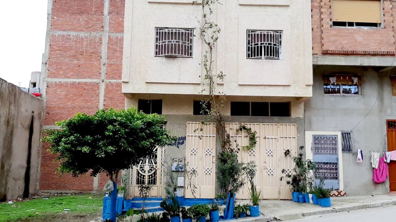 دار للبيع في طنجة تجزئة المرس المساحة 70 متر كراج وطبقة وسطاح