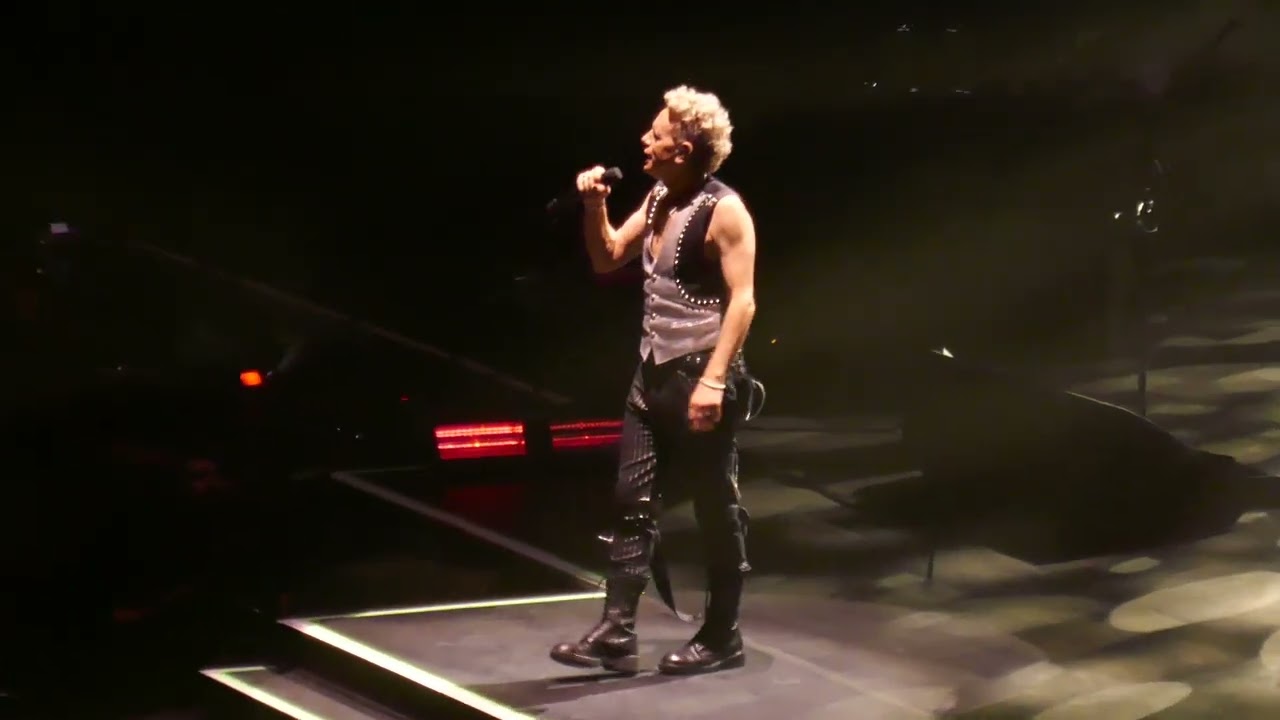 Depeche Mode 2023-12-08 San Diego, Pechanga Arena - Shake The Disease