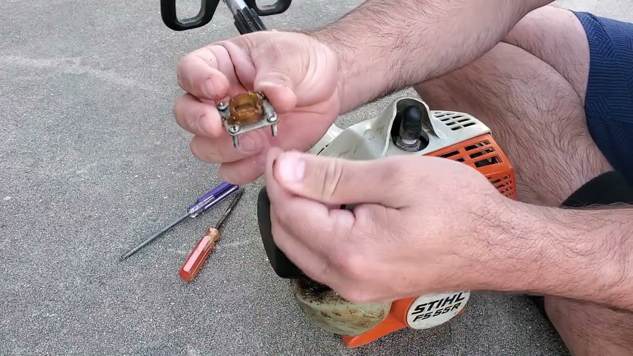 Changing a Primer Bulb on a Stihl FS55R