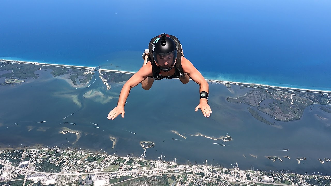 Sit-Flying at Skydive Sebastian