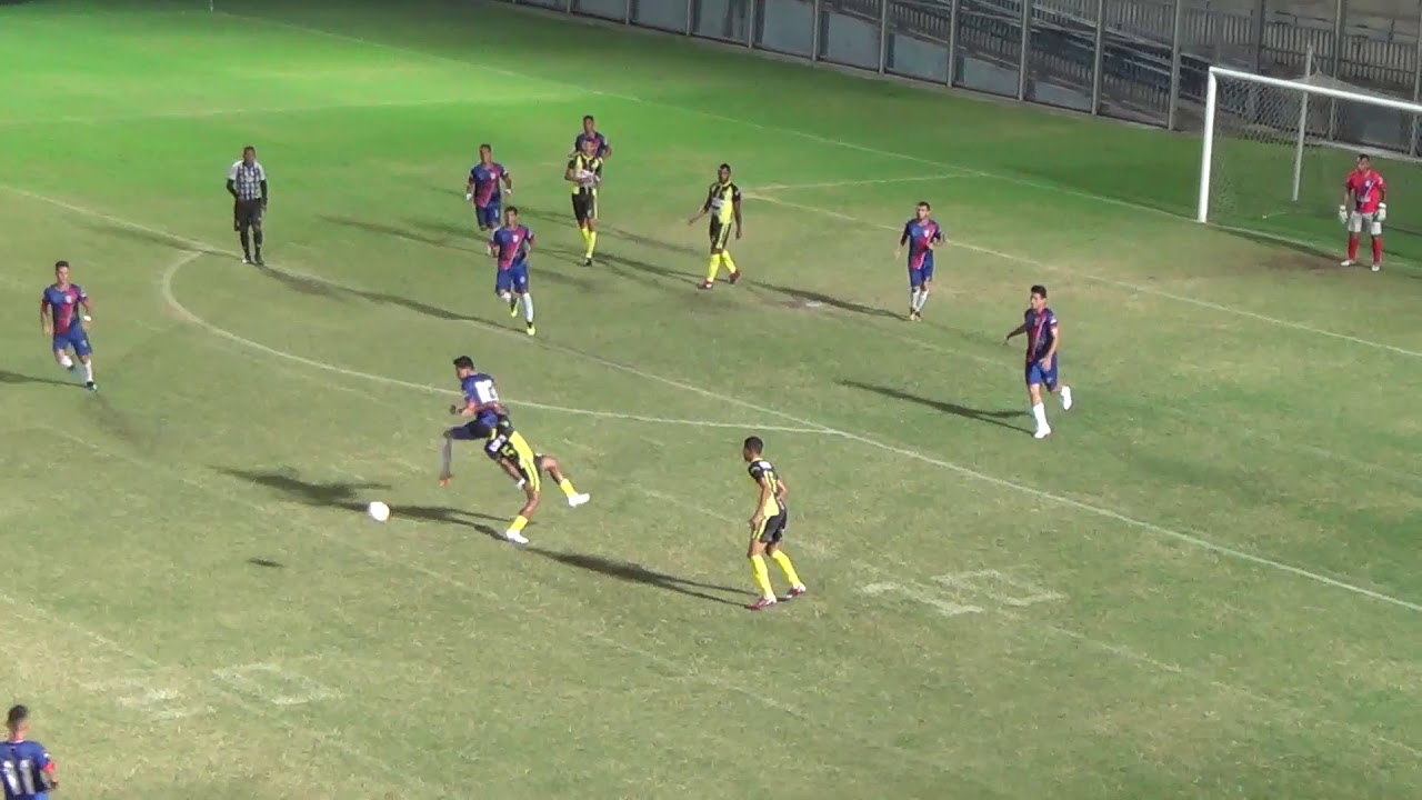 Leonardo Ribeiro - 1996 / Lateral Esquerdo