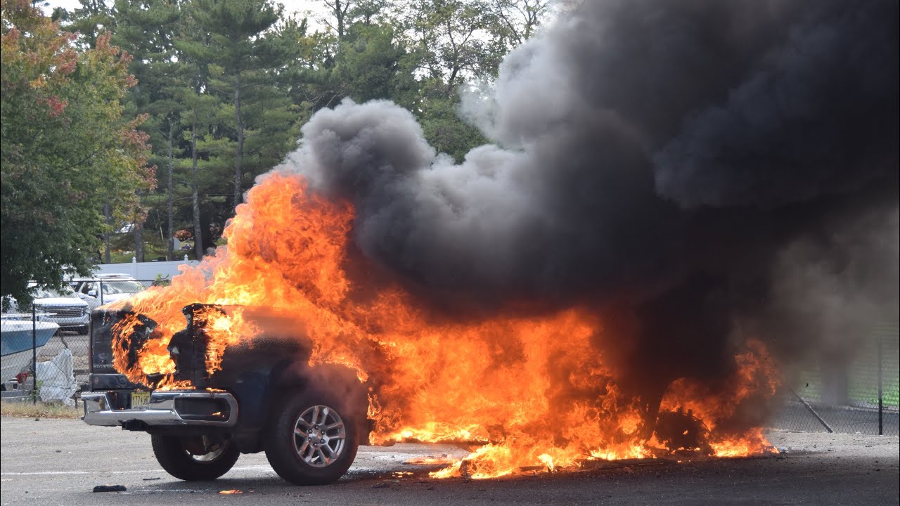 PRE ARRIVAL Working Car Fire Toms River Fire Department Route  37 10-9-24