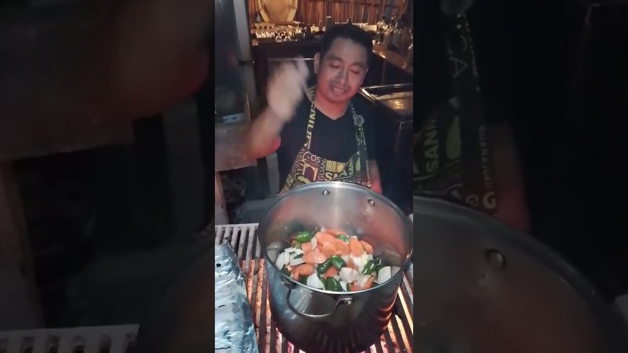Cocinando jalapeños en vinagre