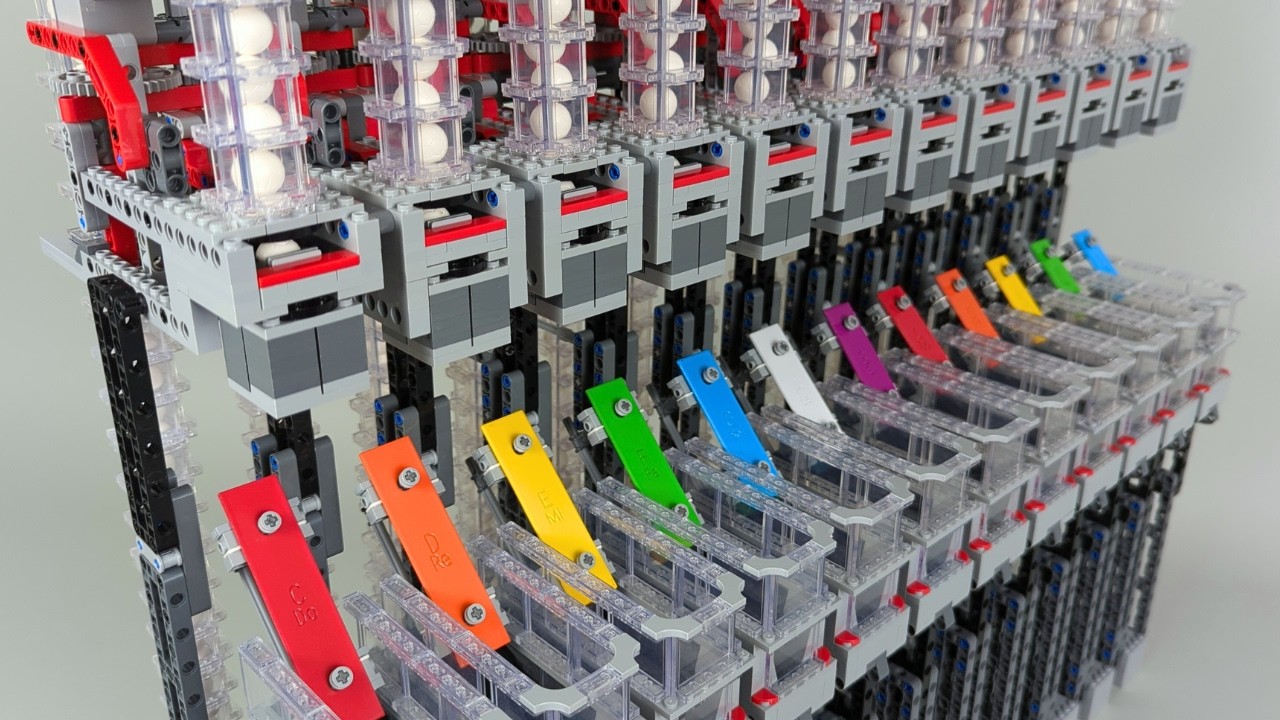 Infinite LEGO Xylophone Machine...