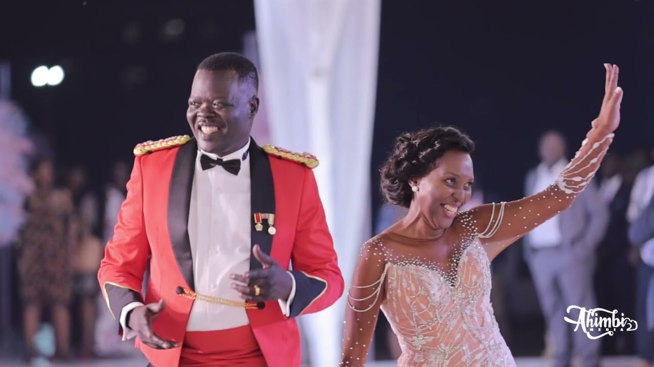 Major GEN. BOB OGIK WEDS MATILDA