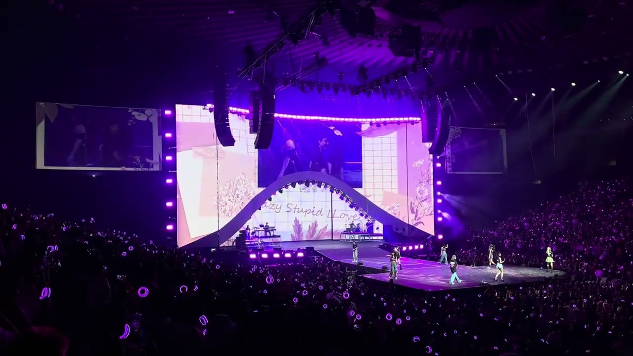 TWICE - 