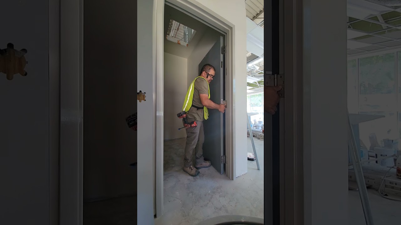 Como instalar una puerta de forma f&aacute;cil sin ayuda.   #construccion. #tips #tools #airshim  #puertas