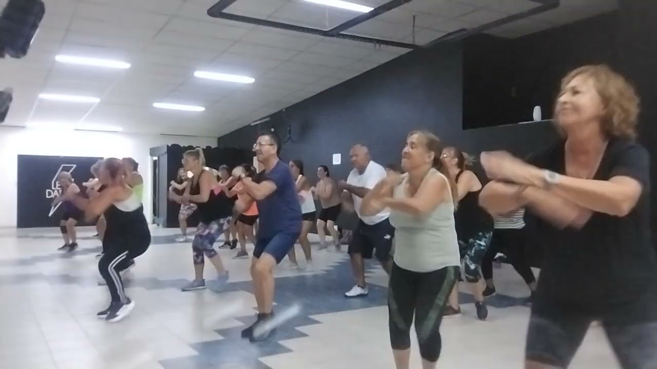 Ejercicios sin saltos para adultos! Cumbia terapia!
