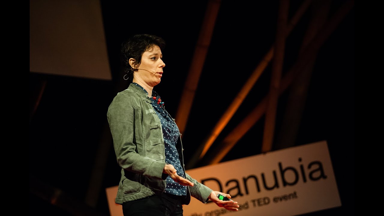 Társadalmi jetleg és az alváshiány: Horváth Ágnes at TEDxDanubia 2014