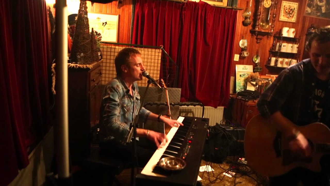 GUIDO AND FRIENDS ACOUSTIC