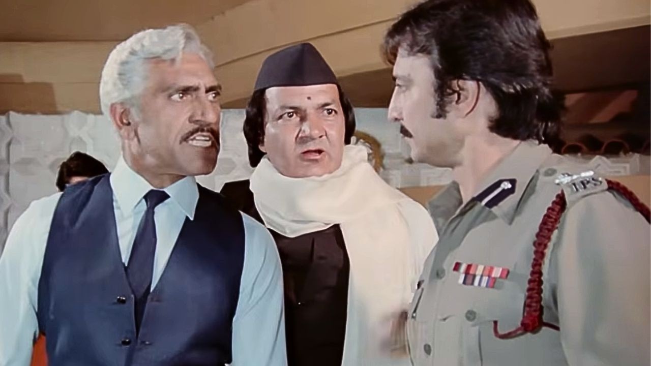 आवाज़ निचे करो, ये तुम्हारा पुलिस स्टेशन नहीं मेरा घर है - Amrish Puri - जबरदस्त सीन