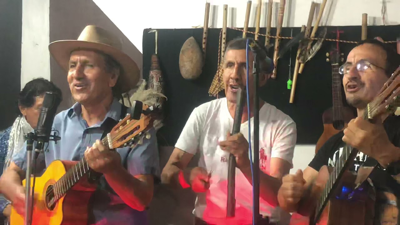 Wiskisito  quiero yo /Hermanos Carrión y Grupo Takinayan