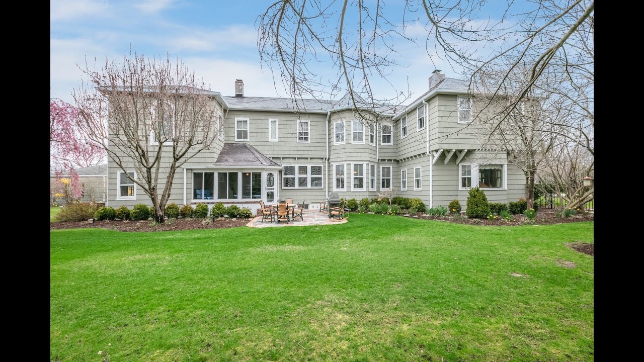 Long Island Real Estate For Sale - Video Tour of 242 Handsome Ave, Sayville, NY