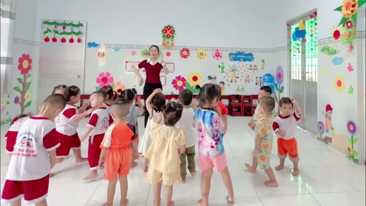 Mia và các bạn ngày giáng sinh
