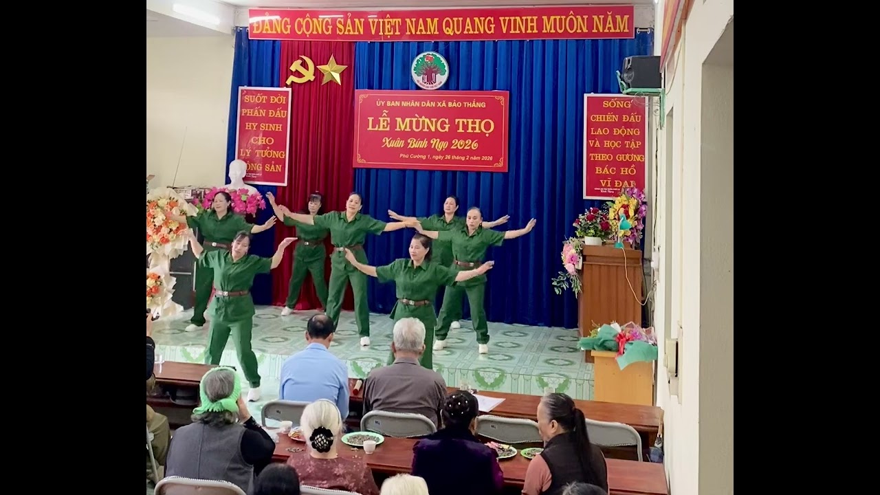 Dân vũ tiếng đàn ghi ta thôn phú cường 1