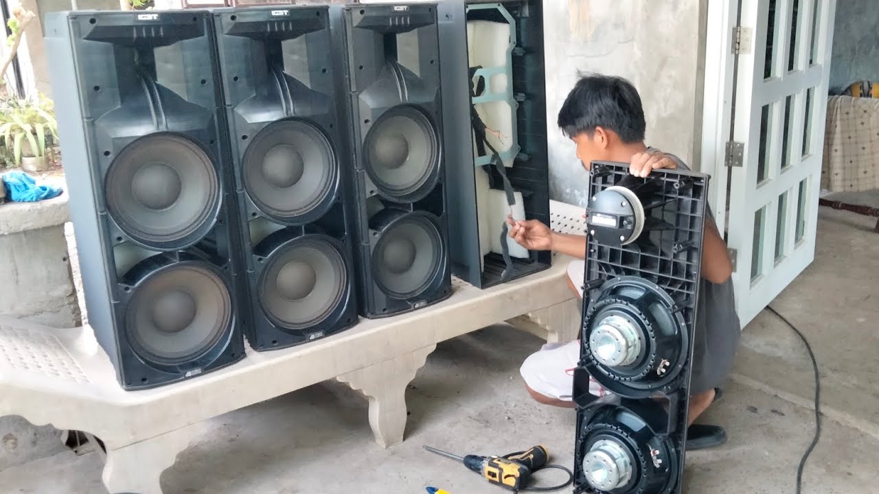 inside of IG3T Column array dB technologies