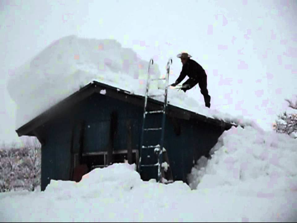 2012/1/29屋根の雪下ろし