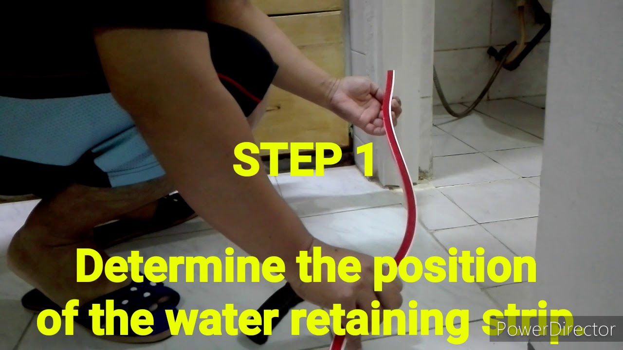 Collapsible water dam installation