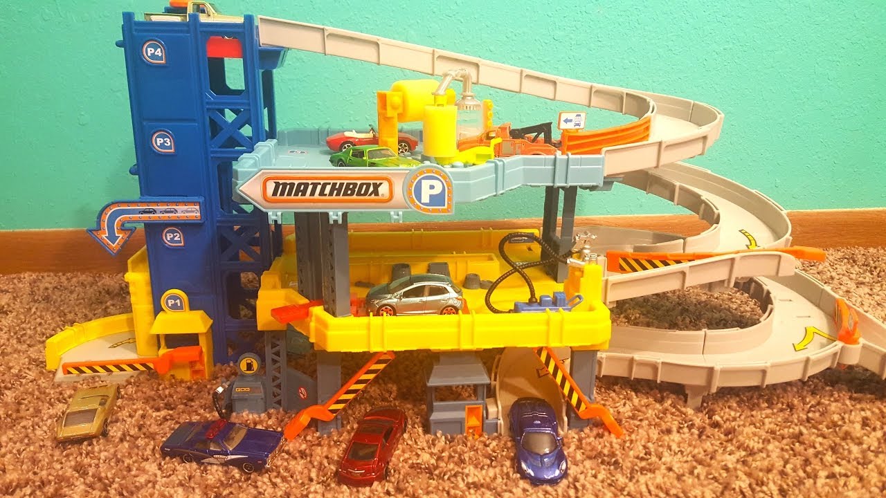 Matchbox Mission 4-Level Garage City Playset with Spiral Ramp Action Car Wash Tune Up