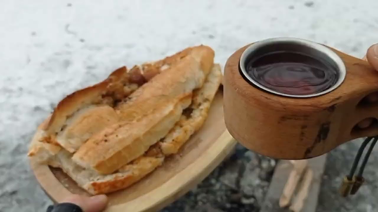 ❄️Karda Odun Ateşinde Kokoreç Keyfi 🔥| Yanında Mis Gibi Bitki Çayı