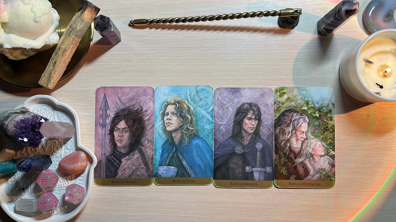 4 короля🧑🏽‍🦱(есть/нет общения)мысли, чувства, действия🪩