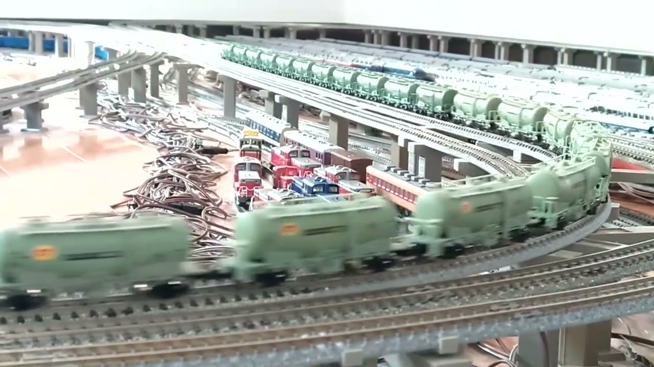 EF641000重連牽引、タキ1900、ホキ5700JR高崎線、上り下り列車