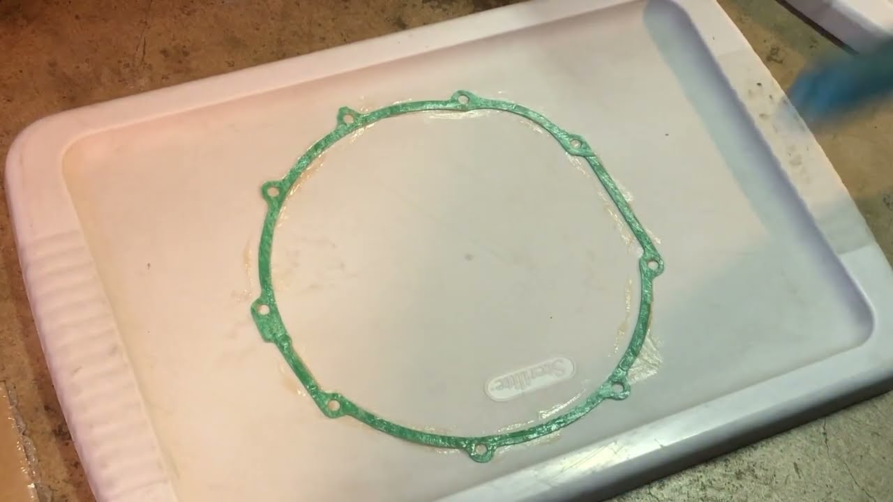 Honda CB750 Nighthawk Clutch Replacement (Part 11/11) -- installing the clutch cover