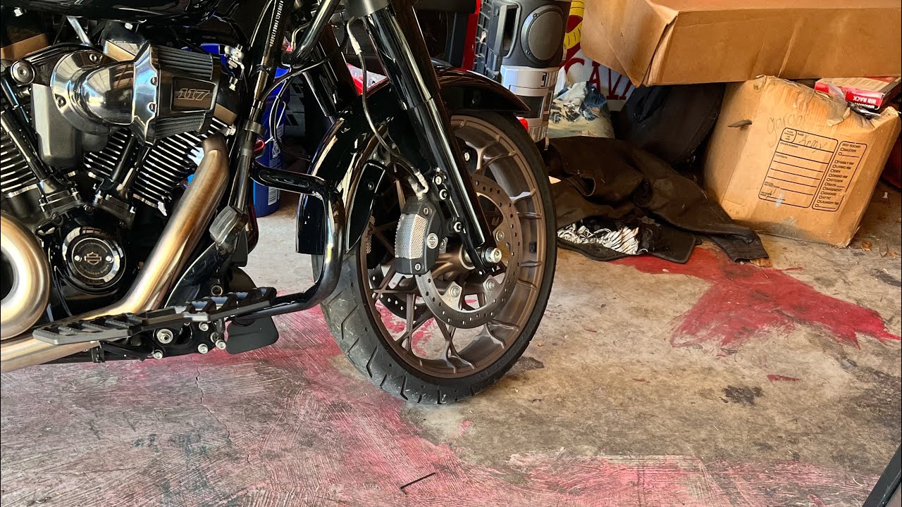 Installed Hogworkz Fairing Spoiler on my 22 Road Glide ST! #harleydavidson