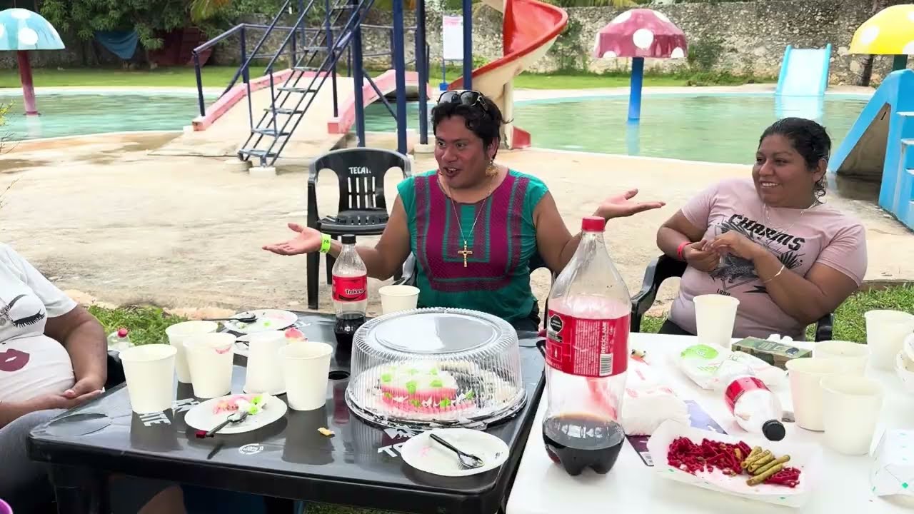 AY SEÑOR PAPASITO LINDO (Doña Cata invita a sus vecinas a una albercada) 
