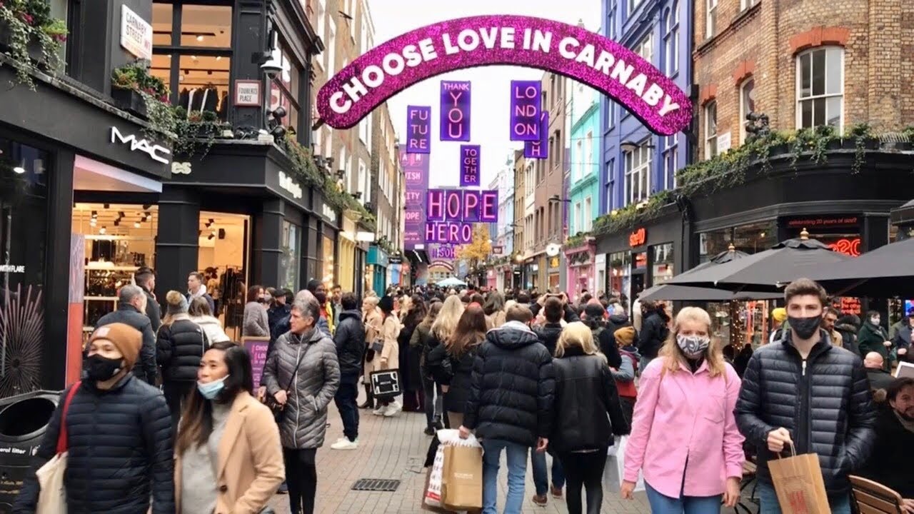 London Carnaby Street Christmas Shopping Rush 2020 |4K Walking tour Regent Street,Soho,Oxford Circus