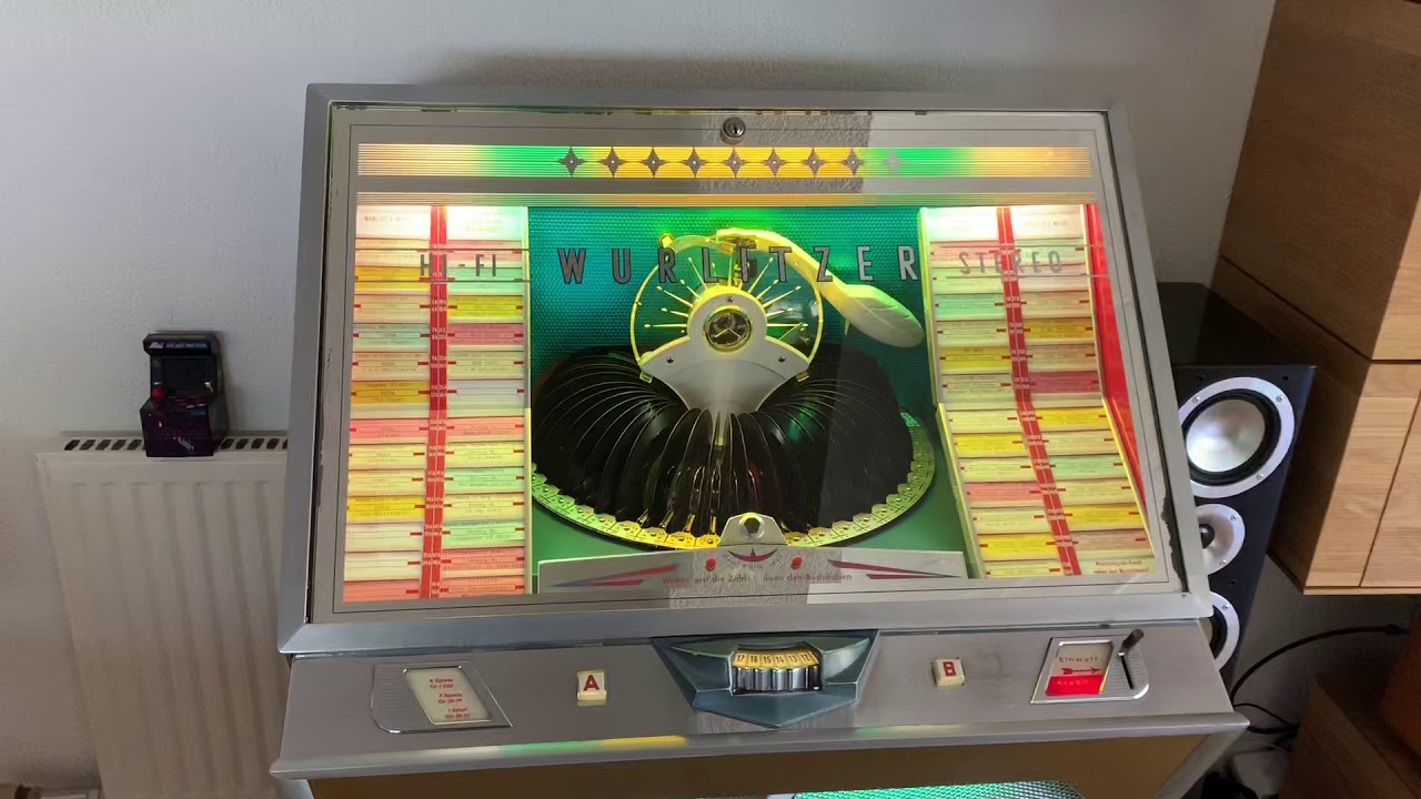 Wurlitzer Lyric M 1962 / Playing Its Now or Never by Elvis Presley