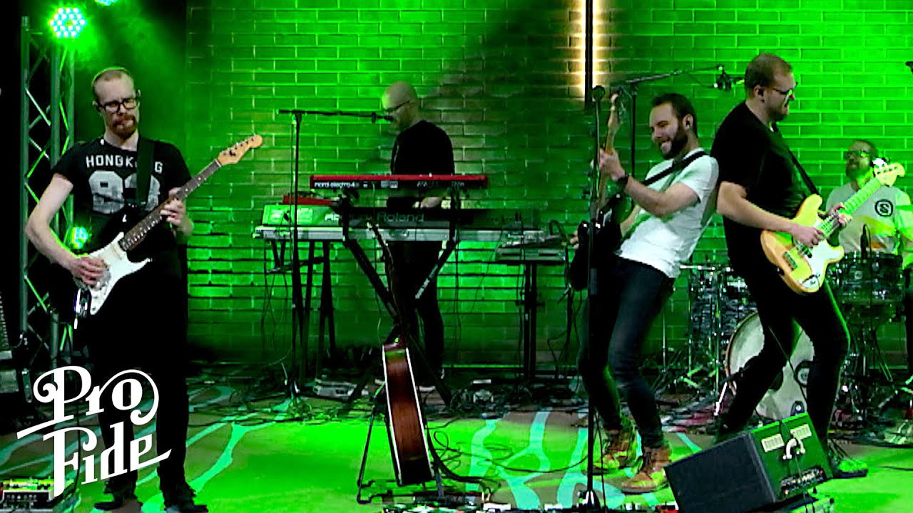 Pilvilinna - Pro Fide (live)
