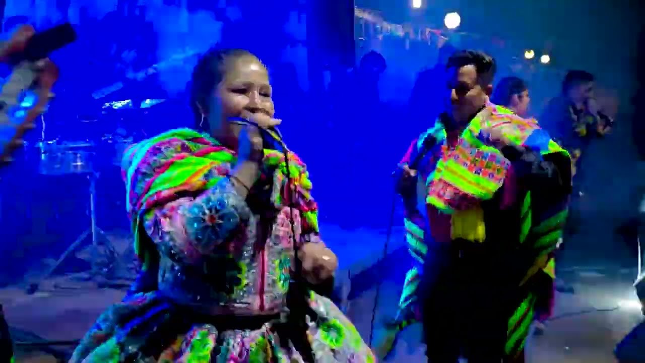 Karina de la Cruz en Acopia - Acomayo - Cusco 05